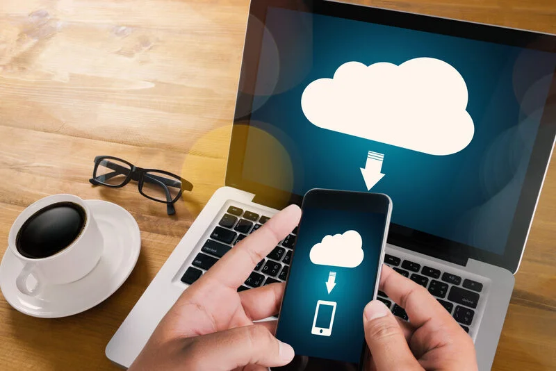 Ce opțiuni ai pentru a face backup la datele importante de pe telefon sau computer?