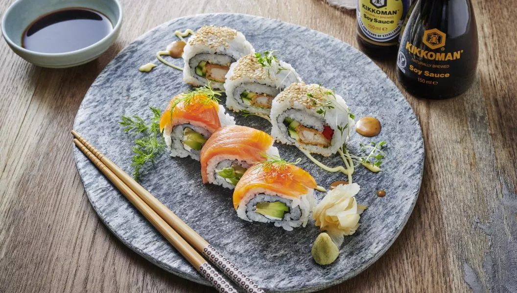Cum să faci sushi autentic cu ingrediente din supermarketul românesc?